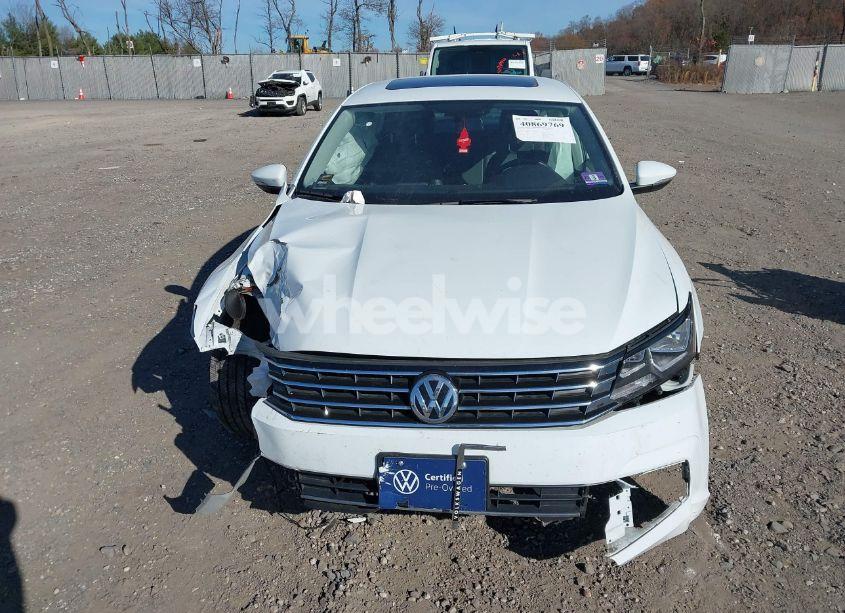 Photo 11 of 2019 Volkswagen Passat 2.0T WOLFSBURG EDITION (VIN 1VWLA7A3XKC007418)