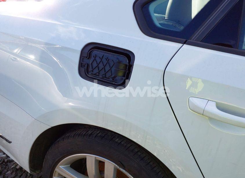 Photo 16 of 2019 Volkswagen Passat 2.0T WOLFSBURG EDITION (VIN 1VWLA7A3XKC007418)