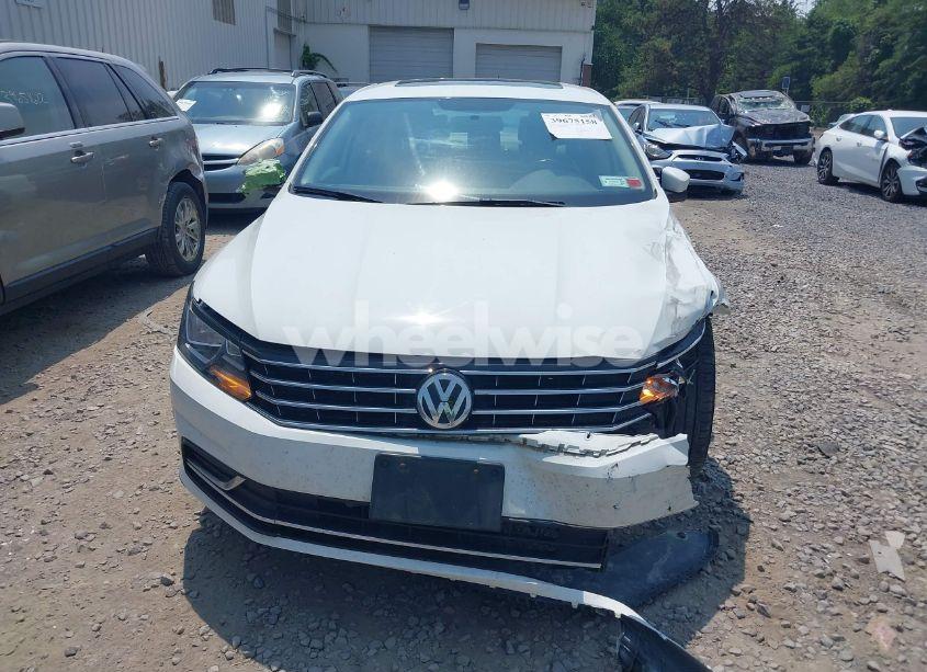 Photo 12 of 2019 Volkswagen Passat 2.0T WOLFSBURG EDITION (VIN 1VWLA7A3XKC010173)