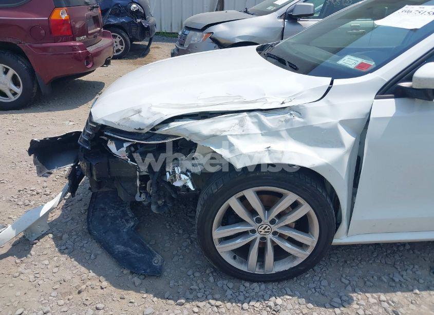 Photo 6 of 2019 Volkswagen Passat 2.0T WOLFSBURG EDITION (VIN 1VWLA7A3XKC010173)