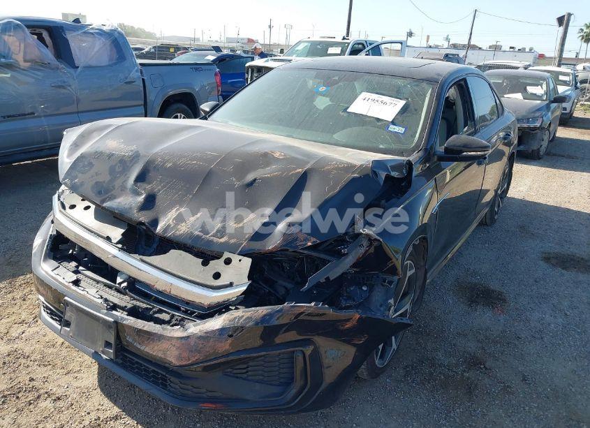 Photo 2 of 2020 Volkswagen Passat 2.0T R-LINE (VIN 1VWMA7A30LC025271)