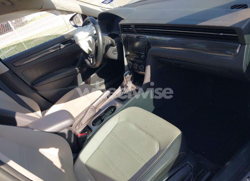 Photo 5 of 2020 Volkswagen Passat 2.0T R-LINE (VIN 1VWMA7A30LC025271)