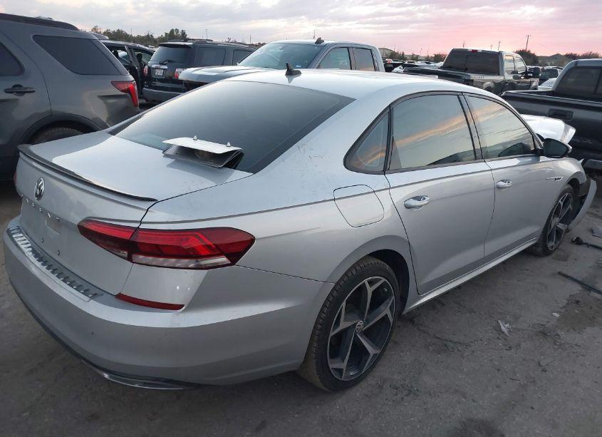 Photo 4 of 2020 Volkswagen Passat 2.0T R-LINE (VIN 1VWMA7A31LC013677)