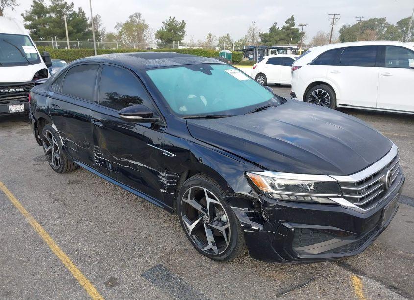 2021 Volkswagen Passat 2.0T R-LINE (VIN 1VWMA7A32MC015455) main photo