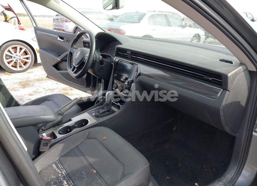 Photo 5 of 2020 Volkswagen Passat 2.0T R-LINE (VIN 1VWMA7A34LC011180)