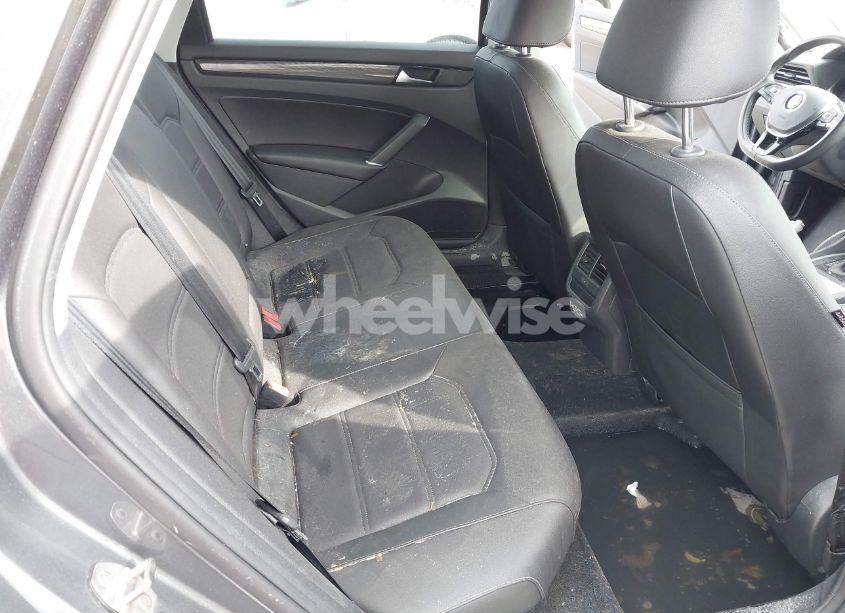 Photo 8 of 2020 Volkswagen Passat 2.0T R-LINE (VIN 1VWMA7A34LC011180)