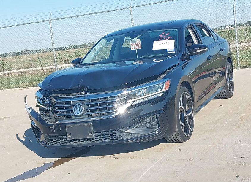 Photo 2 of 2020 Volkswagen Passat 2.0T R-LINE (VIN 1VWMA7A34LC021658)