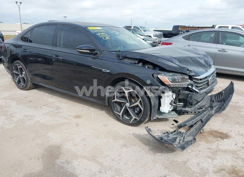 2020 Volkswagen Passat 2.0T R-LINE (VIN 1VWMA7A34LC025189) main photo