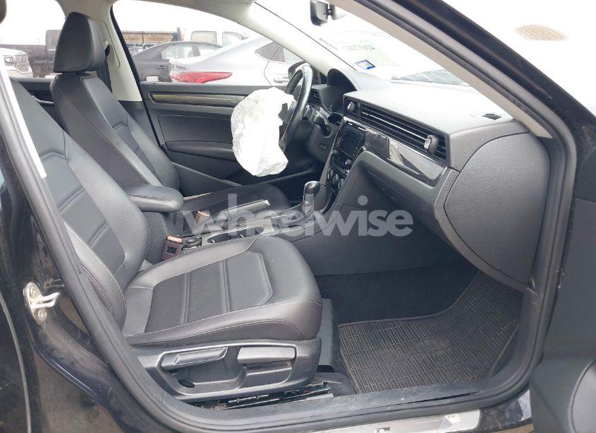 Photo 5 of 2020 Volkswagen Passat 2.0T R-LINE (VIN 1VWMA7A34LC025189)