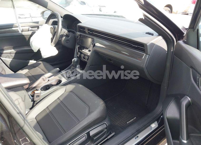 Photo 5 of 2021 Volkswagen Passat 2.0T R-LINE (VIN 1VWMA7A34MC011925)