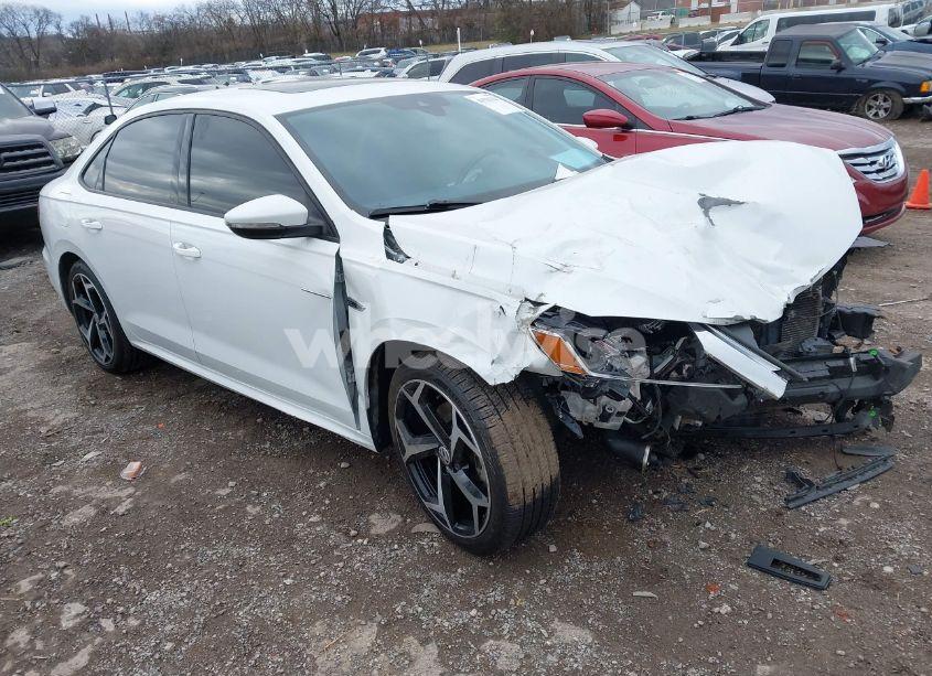 2020 Volkswagen Passat 2.0T R-LINE (VIN 1VWMA7A35LC024598) main photo