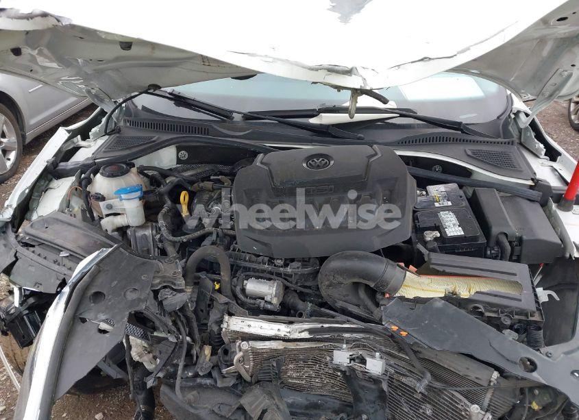 Photo 10 of 2020 Volkswagen Passat 2.0T R-LINE (VIN 1VWMA7A35LC024598)