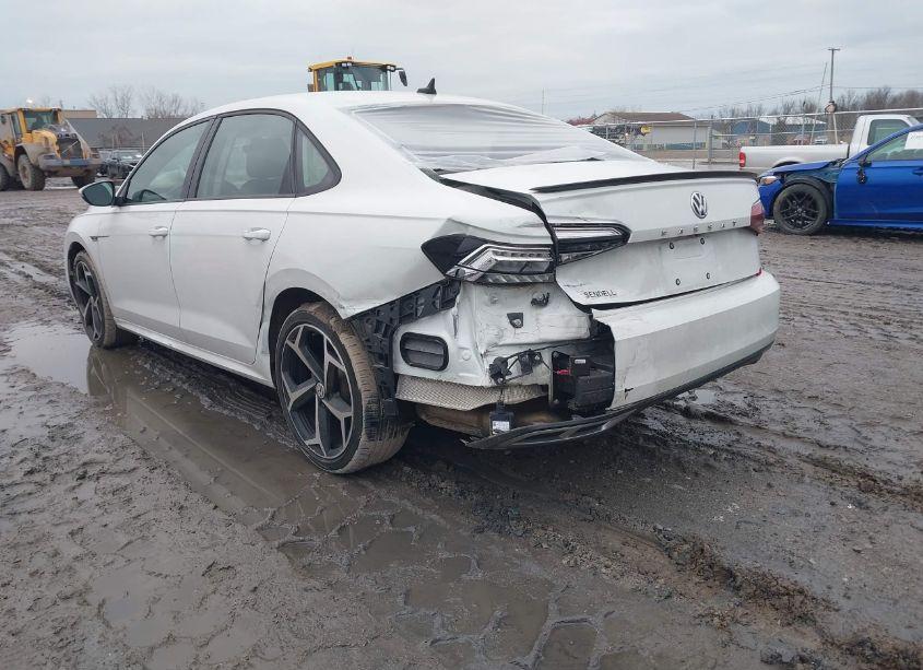 Photo 3 of 2020 Volkswagen Passat 2.0T R-LINE (VIN 1VWMA7A36LC010290)