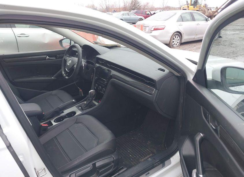 Photo 5 of 2020 Volkswagen Passat 2.0T R-LINE (VIN 1VWMA7A36LC010290)