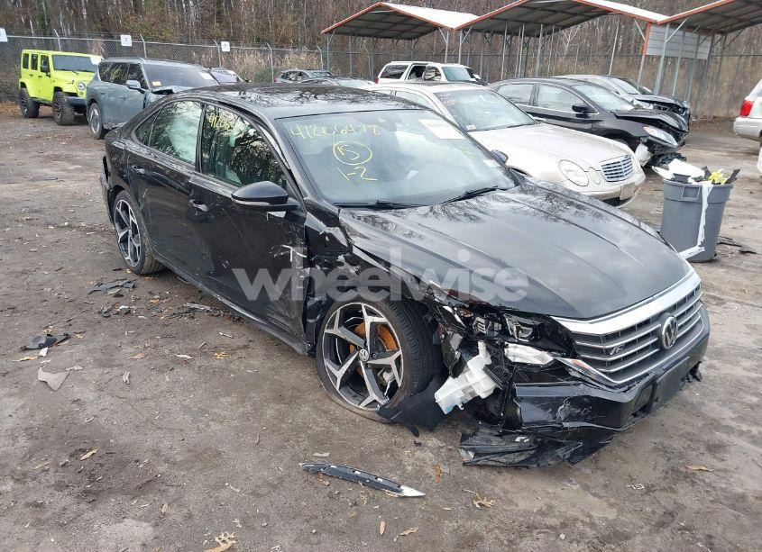 2021 Volkswagen Passat 2.0T R-LINE (VIN 1VWMA7A36MC010128) main photo