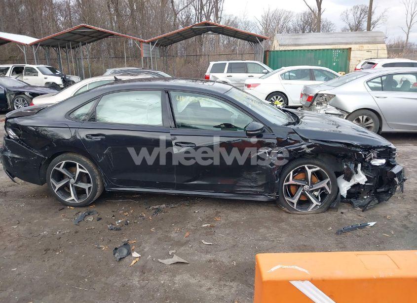 Photo 14 of 2021 Volkswagen Passat 2.0T R-LINE (VIN 1VWMA7A36MC010128)