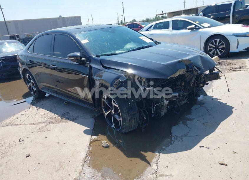 2022 Volkswagen Passat 2.0T R-LINE (VIN 1VWMA7A36NC007974) main photo