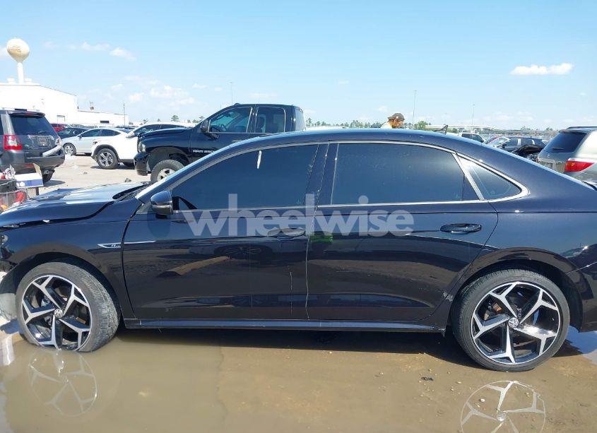 Photo 14 of 2022 Volkswagen Passat 2.0T R-LINE (VIN 1VWMA7A36NC007974)