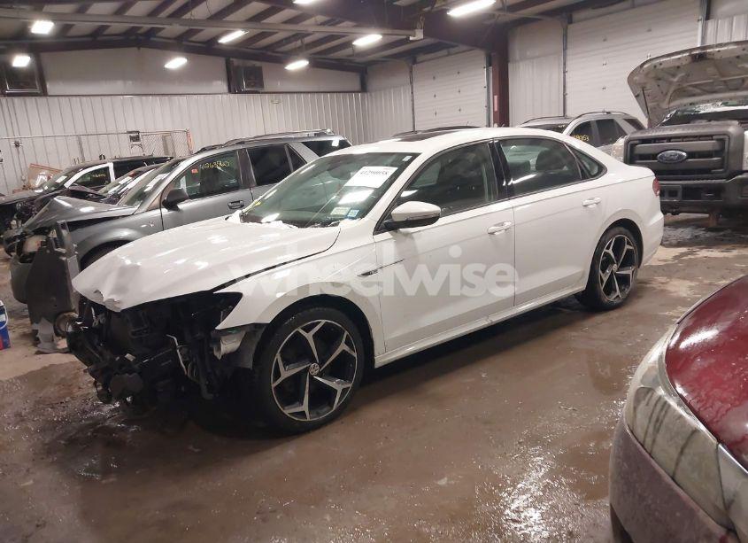 Photo 2 of 2020 Volkswagen Passat 2.0T R-LINE (VIN 1VWMA7A37LC021086)