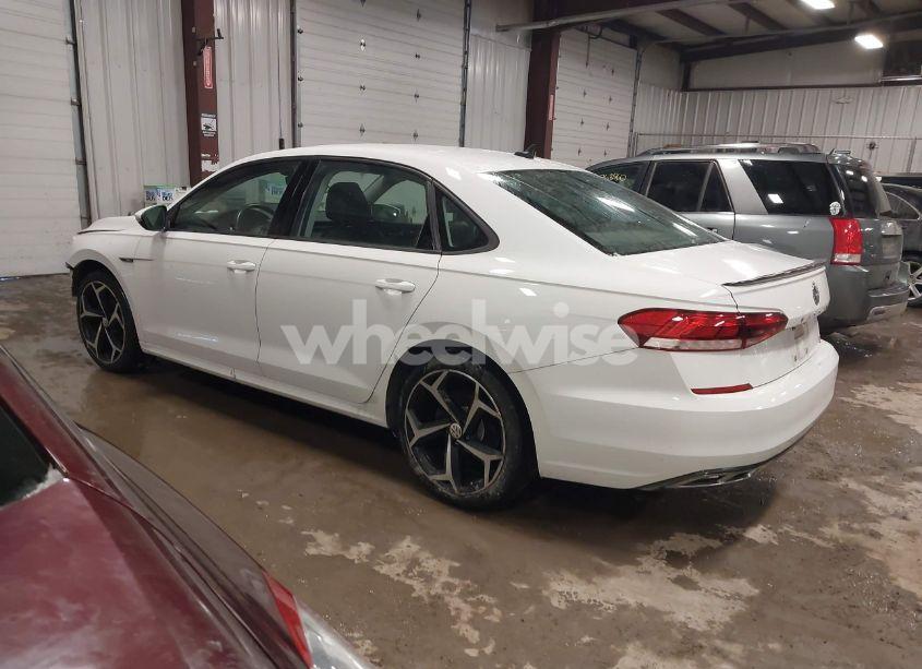 Photo 3 of 2020 Volkswagen Passat 2.0T R-LINE (VIN 1VWMA7A37LC021086)
