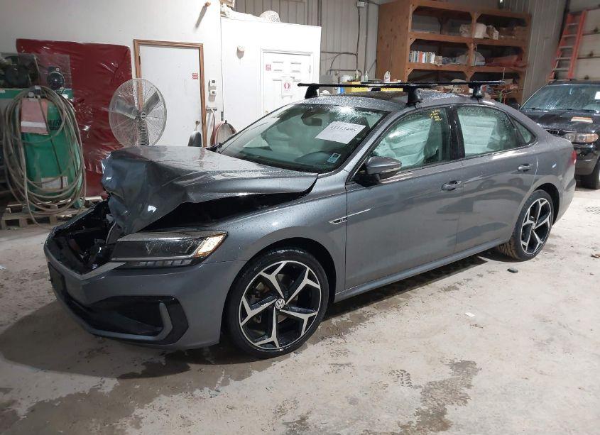 Photo 2 of 2020 Volkswagen Passat 2.0T R-LINE (VIN 1VWMA7A38LC010839)