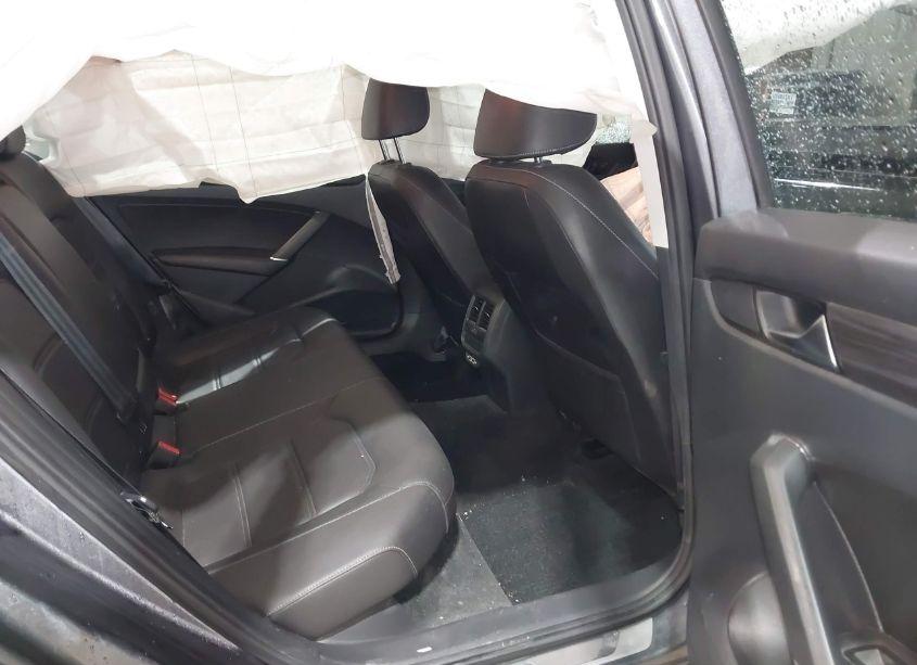 Photo 8 of 2020 Volkswagen Passat 2.0T R-LINE (VIN 1VWMA7A38LC010839)