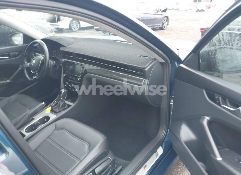 Photo 5 of 2020 Volkswagen Passat 2.0T R-LINE (VIN 1VWMA7A39LC003754)
