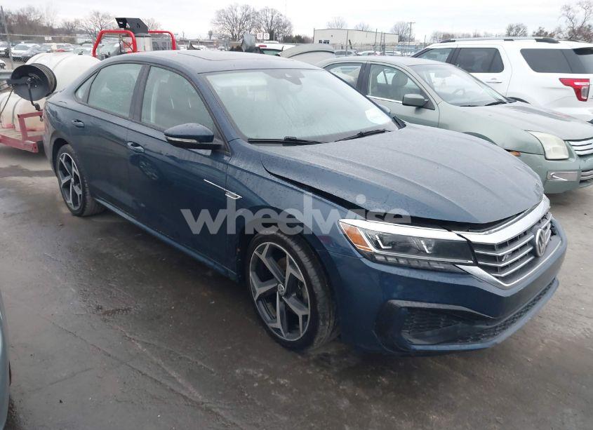 2020 Volkswagen Passat 2.0T R-LINE (VIN 1VWMA7A39LC024412) main photo