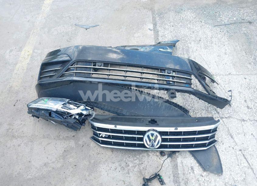 Photo 12 of 2019 Volkswagen Passat 2.0T SE R-LINE (VIN 1VWMA7A3XKC002174)