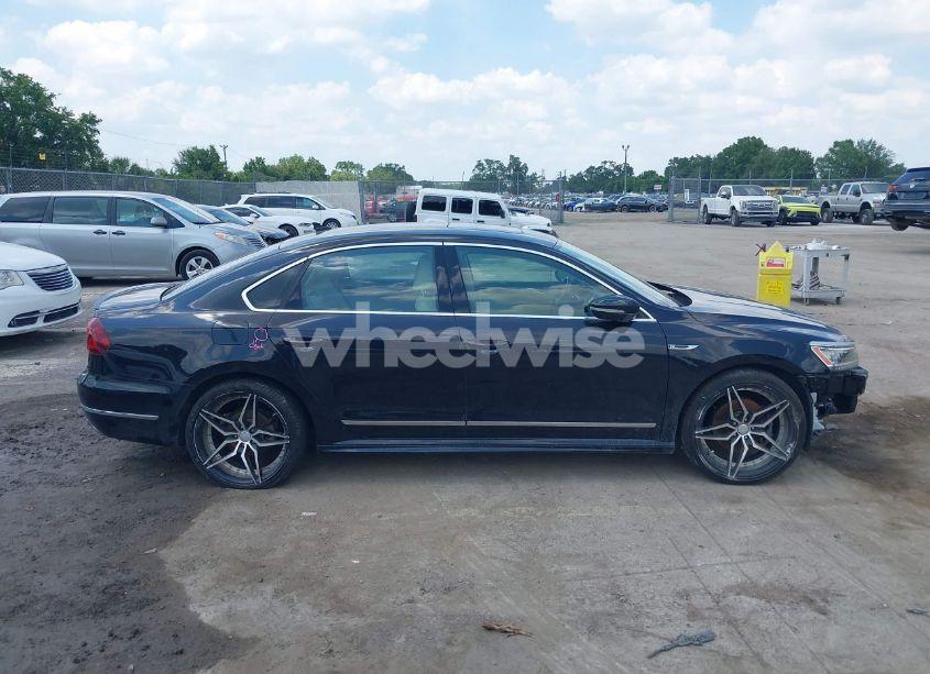 Photo 14 of 2019 Volkswagen Passat 2.0T SE R-LINE (VIN 1VWMA7A3XKC002174)