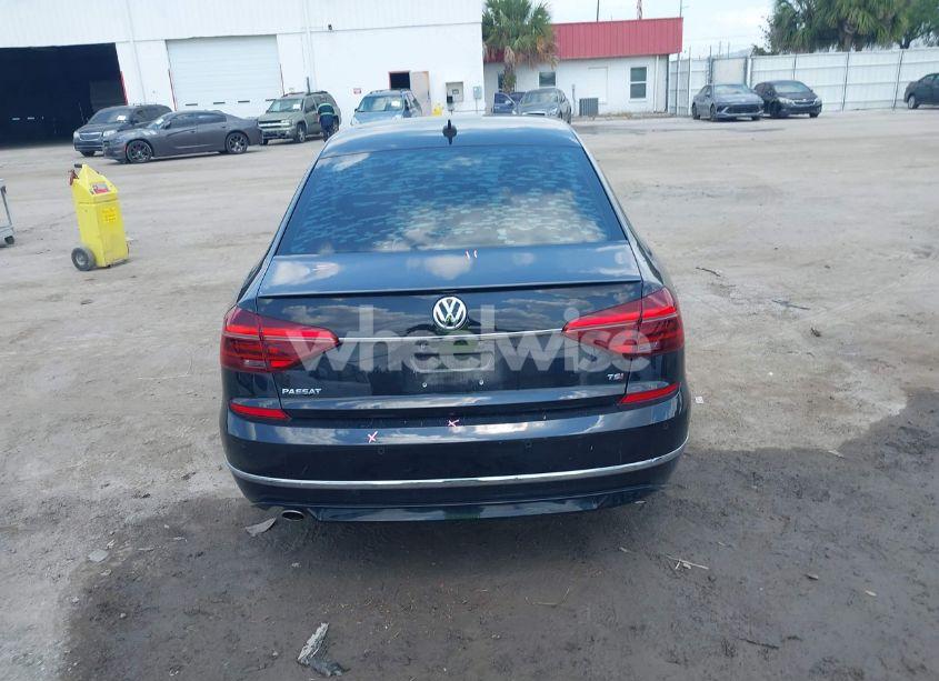 Photo 17 of 2019 Volkswagen Passat 2.0T SE R-LINE (VIN 1VWMA7A3XKC002174)