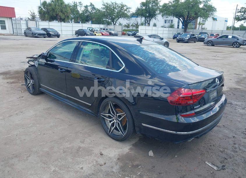 Photo 3 of 2019 Volkswagen Passat 2.0T SE R-LINE (VIN 1VWMA7A3XKC002174)