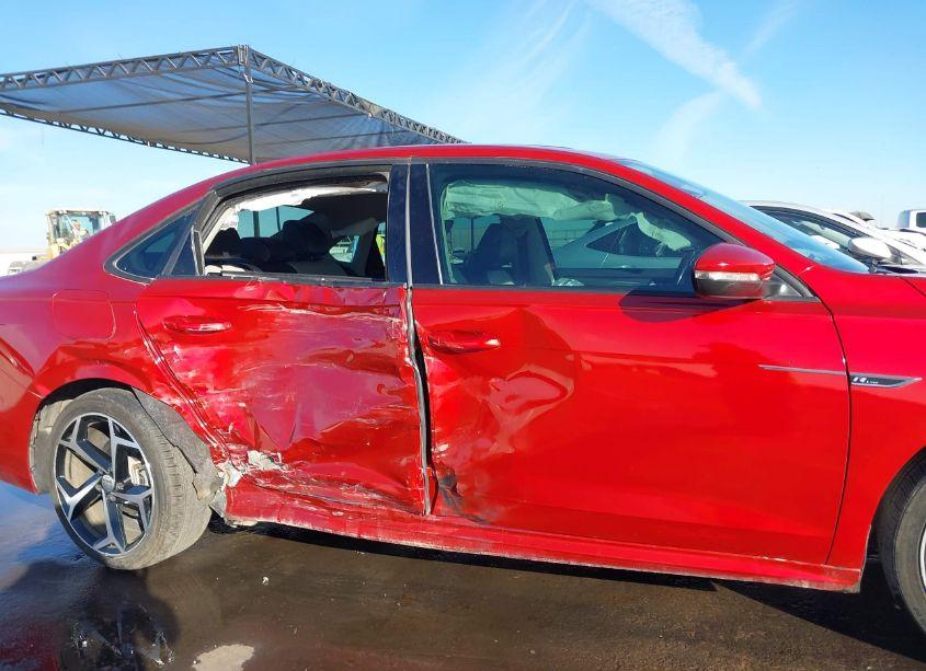 Photo 13 of 2020 Volkswagen Passat 2.0T R-LINE (VIN 1VWMA7A3XLC010437)