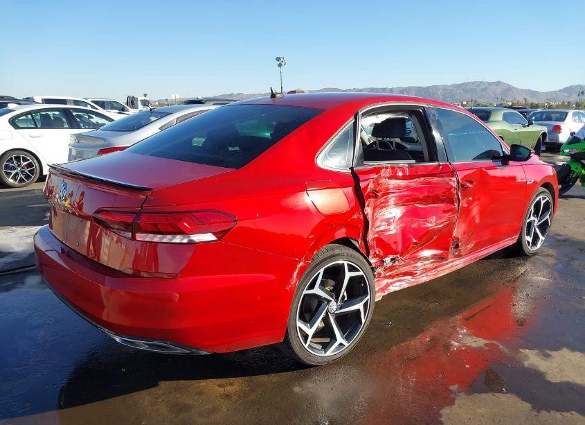 Photo 4 of 2020 Volkswagen Passat 2.0T R-LINE (VIN 1VWMA7A3XLC010437)