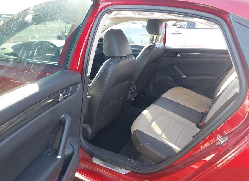 Photo 8 of 2020 Volkswagen Passat 2.0T R-LINE (VIN 1VWMA7A3XLC010437)