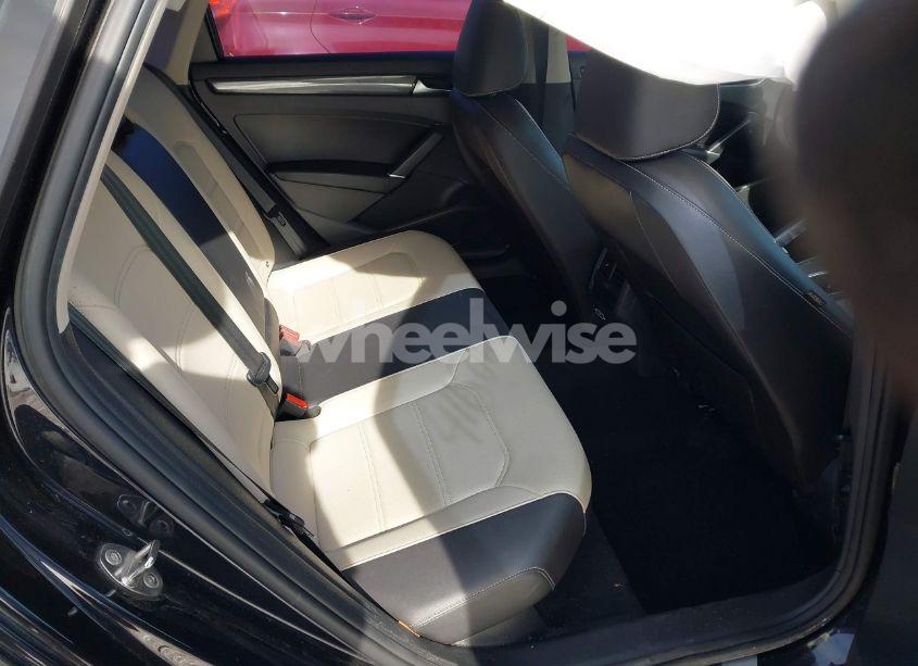 Photo 8 of 2020 Volkswagen Passat 2.0T R-LINE (VIN 1VWMA7A3XLC022457)