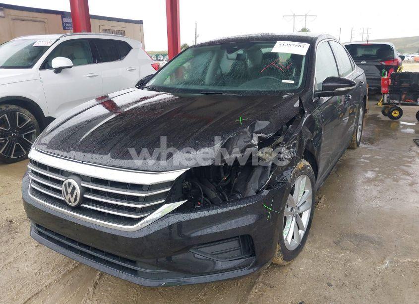 Photo 2 of 2020 Volkswagen Passat 2.0T SE (VIN 1VWSA7A30LC023253)