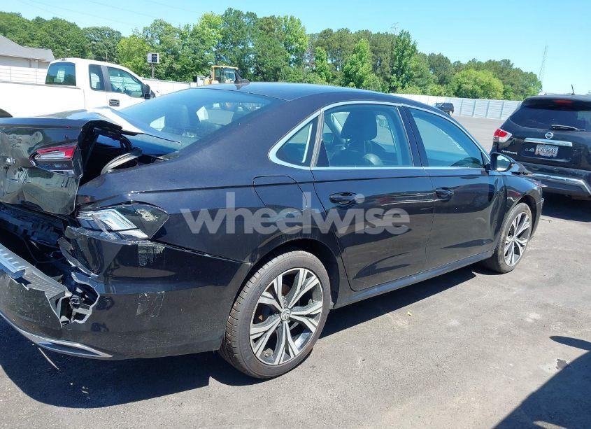 Photo 13 of 2021 Volkswagen Passat 2.0T SE (VIN 1VWSA7A30MC003988)