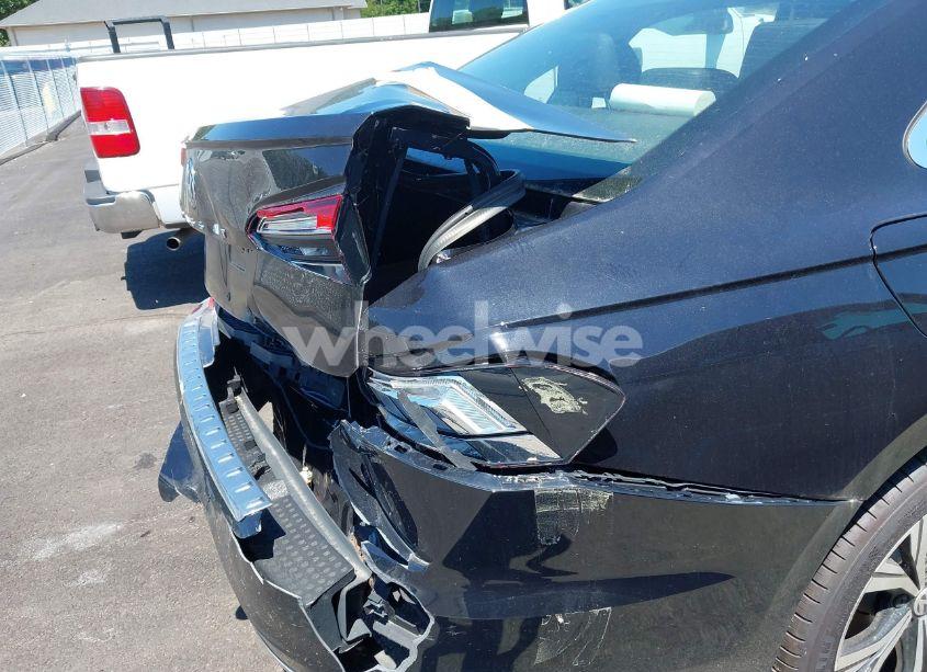 Photo 20 of 2021 Volkswagen Passat 2.0T SE (VIN 1VWSA7A30MC003988)