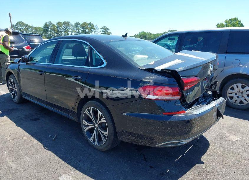 Photo 3 of 2021 Volkswagen Passat 2.0T SE (VIN 1VWSA7A30MC003988)