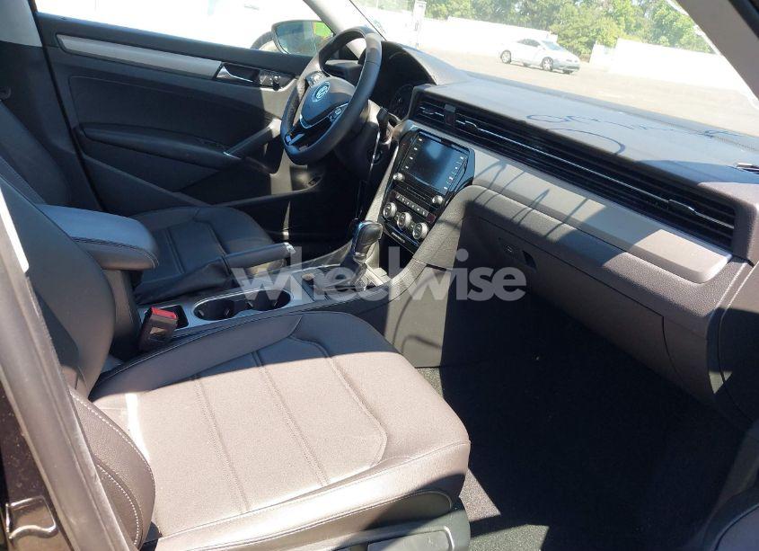 Photo 5 of 2021 Volkswagen Passat 2.0T SE (VIN 1VWSA7A30MC003988)