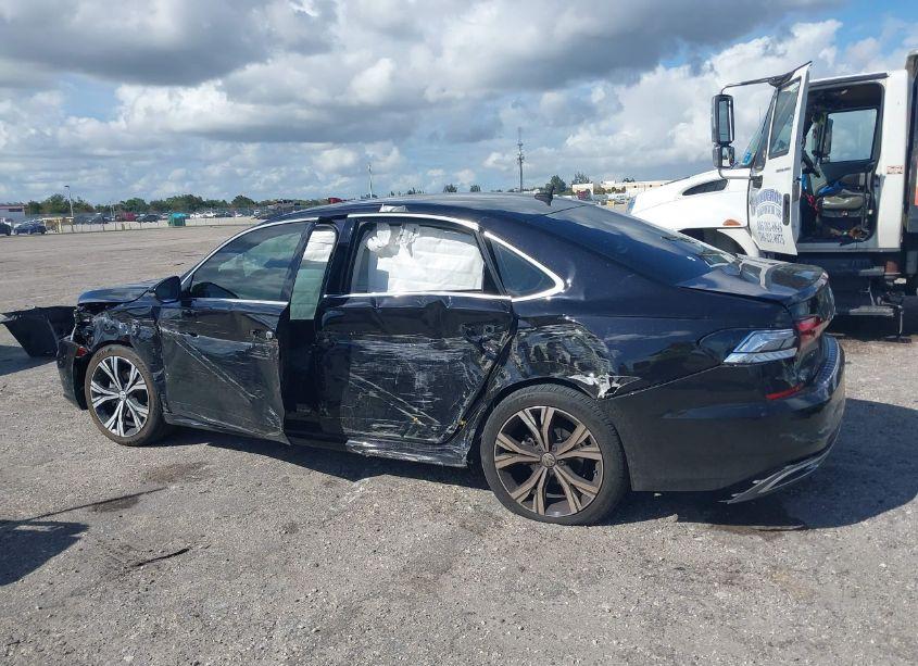 Photo 14 of 2021 Volkswagen Passat 2.0T SE (VIN 1VWSA7A30MC005255)