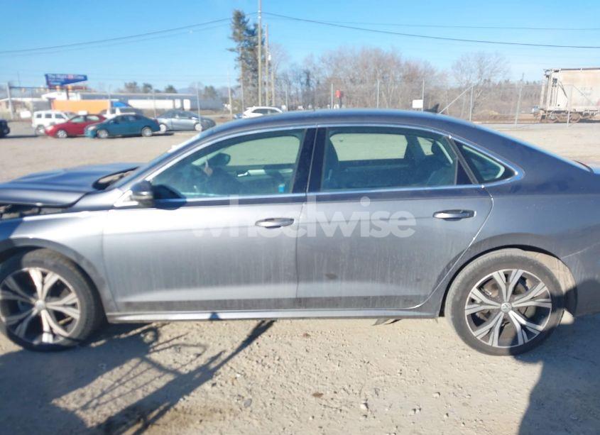 Photo 14 of 2021 Volkswagen Passat 2.0T SE (VIN 1VWSA7A30MC016434)