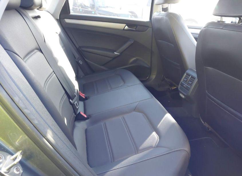 Photo 8 of 2021 Volkswagen Passat 2.0T SE (VIN 1VWSA7A30MC017776)