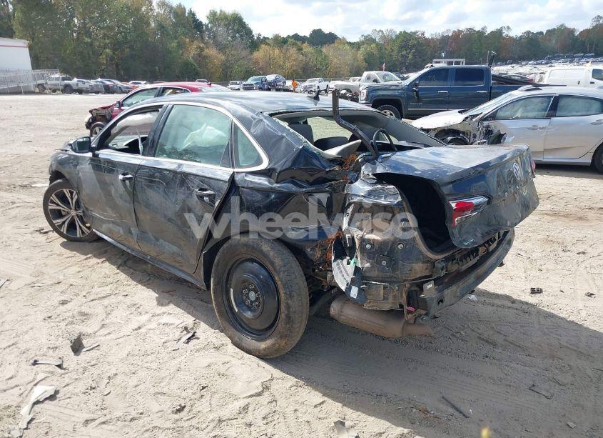 Photo 3 of 2021 Volkswagen Passat 2.0T SE (VIN 1VWSA7A31MC001165)
