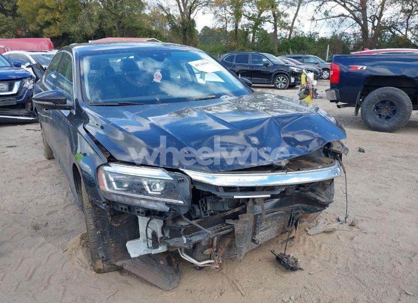 Photo 6 of 2021 Volkswagen Passat 2.0T SE (VIN 1VWSA7A31MC001165)