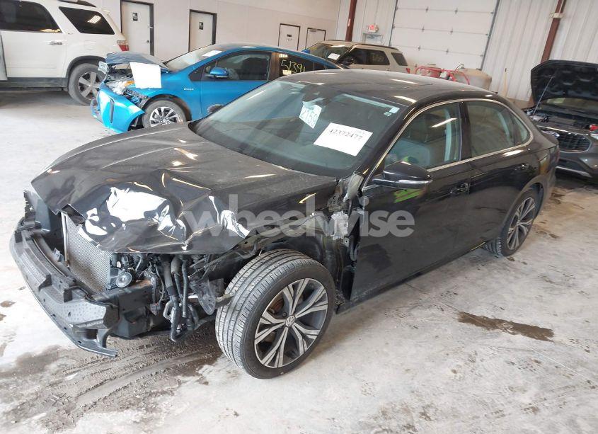 Photo 2 of 2021 Volkswagen Passat 2.0T SE (VIN 1VWSA7A31MC006446)