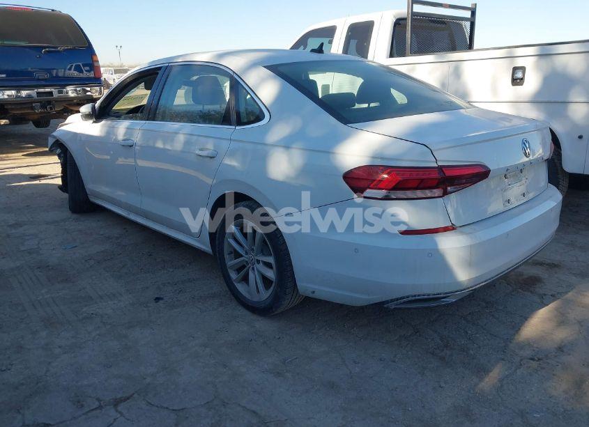 Photo 3 of 2020 Volkswagen Passat 2.0T SE (VIN 1VWSA7A32LC016658)