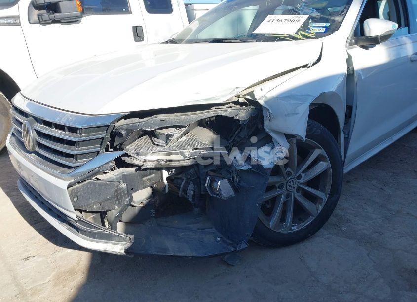 Photo 6 of 2020 Volkswagen Passat 2.0T SE (VIN 1VWSA7A32LC016658)