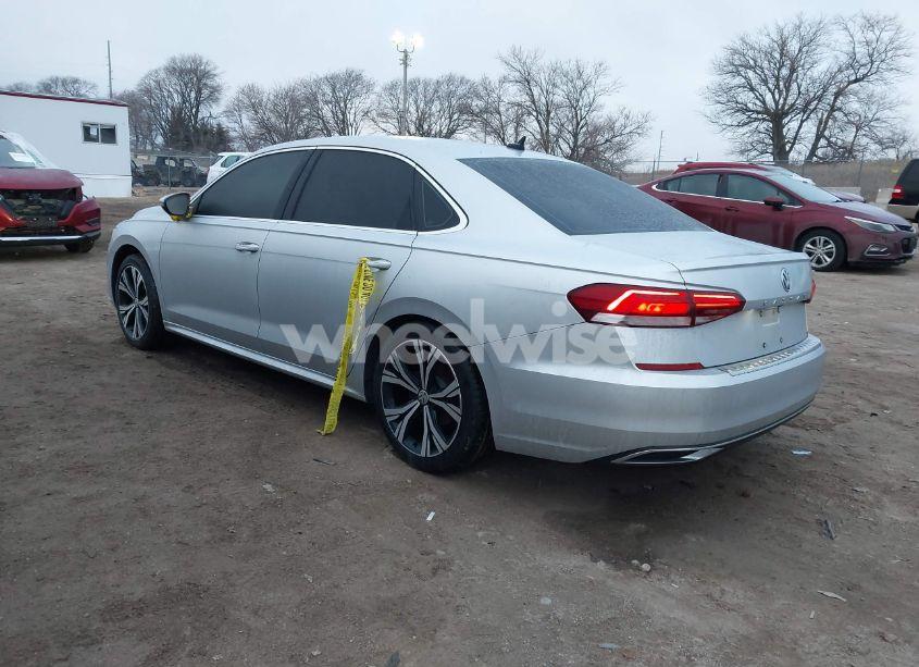 Photo 3 of 2021 Volkswagen Passat 2.0T SE (VIN 1VWSA7A32MC012126)